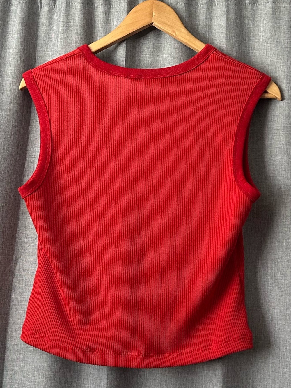 H&M Rib Knit Vest - Picture 2 of 6